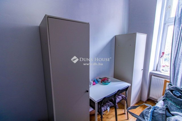 Eladó téglalakás, Budapesten, VIII. kerületben 69 M Ft, 4 szobás