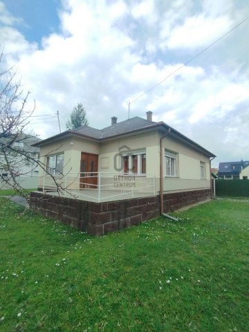 Eladó családi ház, Siófokon 114.9 M Ft, 4 szobás