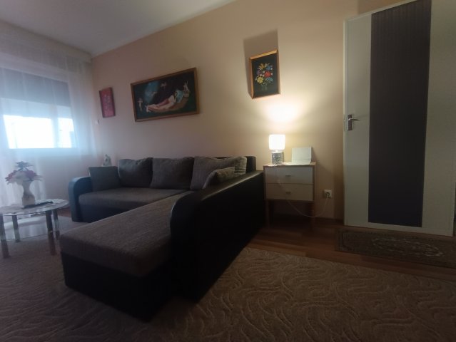 Eladó téglalakás, Komlón, Függetlenség utcában 22.5 M Ft