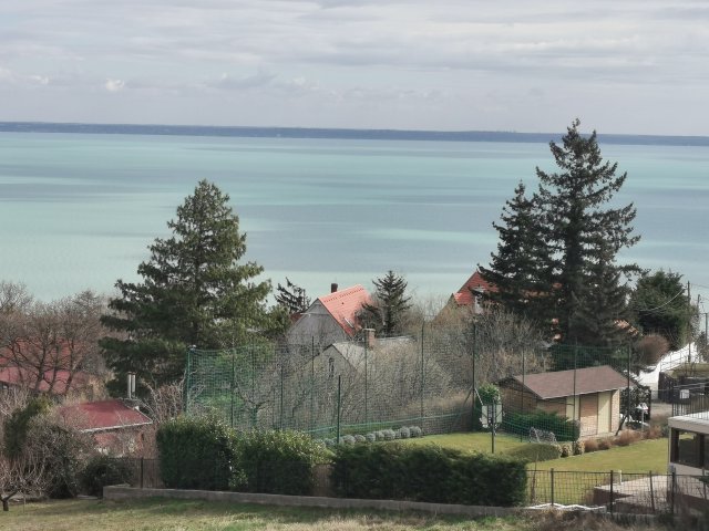 Eladó telek, Balatonalmádiban 140 M Ft / költözzbe.hu