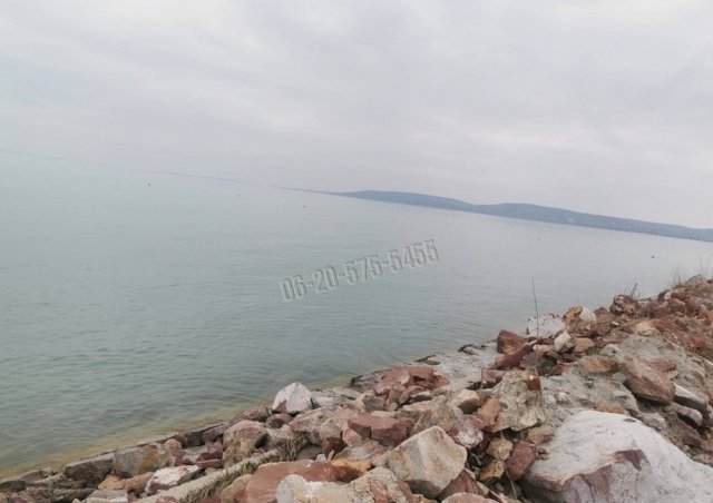 Eladó telek, Balatonkenesén 6500 M Ft / költözzbe.hu