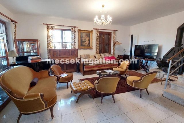 Kiadó családi ház, albérlet, Pécsett 450 E Ft / hó, 3 szobás