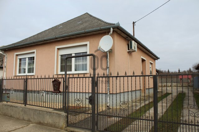 Eladó családi ház, Nyírlövőn 31.5 M Ft, 3 szobás