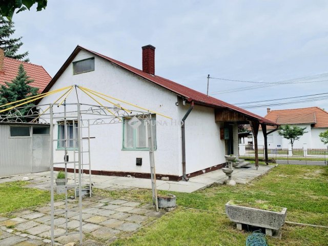 Eladó családi ház, Balatonmáriafürdőn 49.8 M Ft, 2 szobás