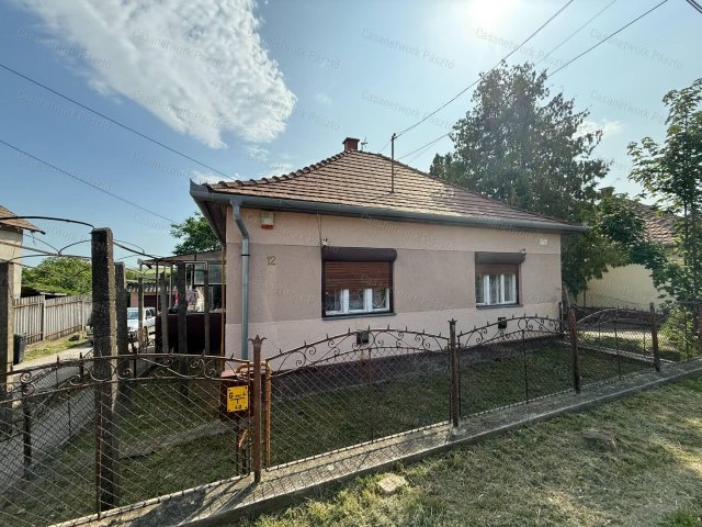 Eladó családi ház, Ecsegen 17.5 M Ft, 2 szobás