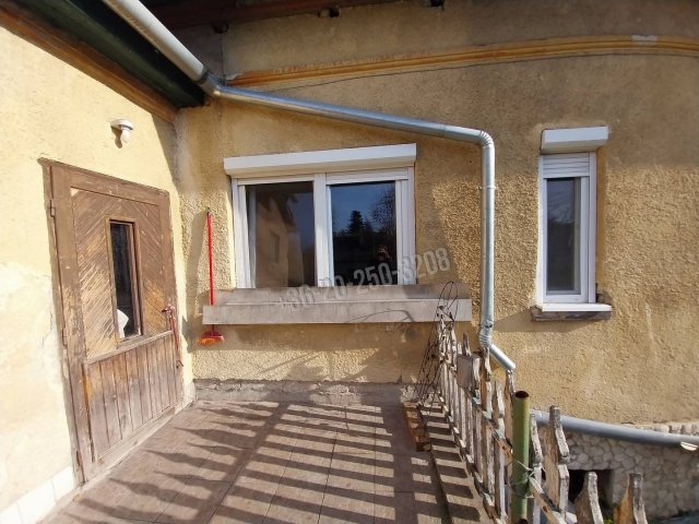Eladó családi ház, Tatabányán 39.9 M Ft, 2 szobás