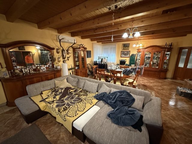 Eladó családi ház, Gönyűn 119.2 M Ft, 5 szobás