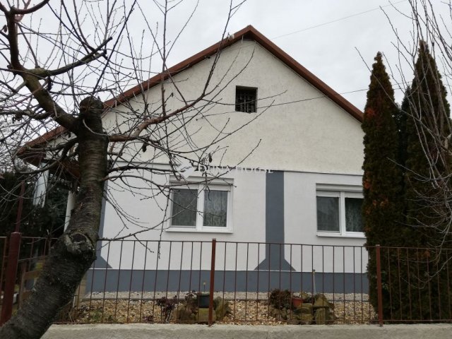 Eladó családi ház, Hejőkeresztúron 52 M Ft, 4 szobás