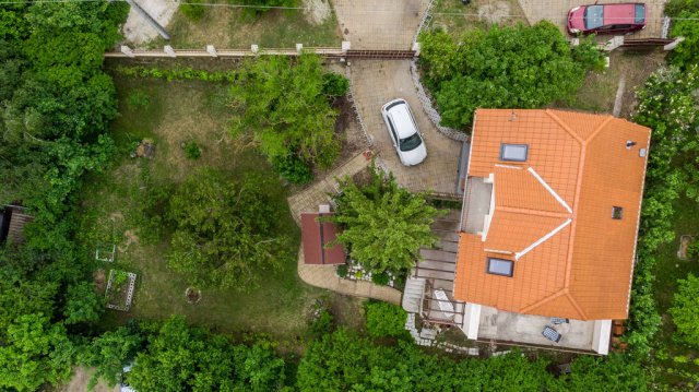 Eladó családi ház, Szentendrén 159 M Ft, 4 szobás