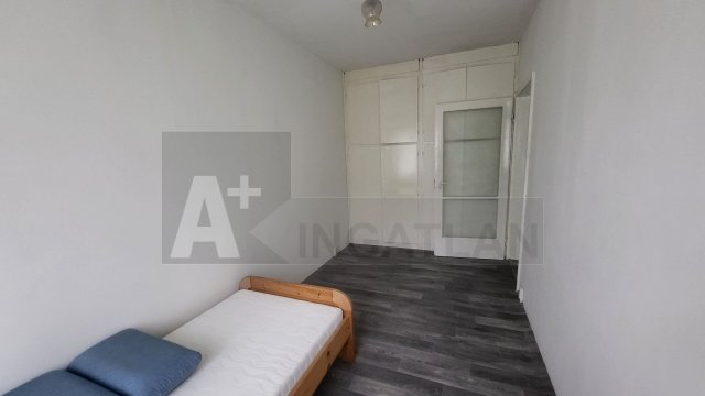 Kiadó panellakás, albérlet, Szegeden 110 E Ft / hó, 2 szobás