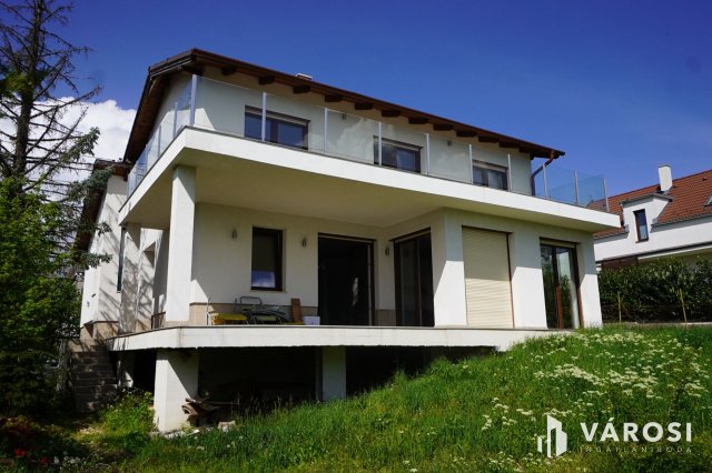Eladó családi ház, Nagykovácsiban 219.9 M Ft, 6 szobás