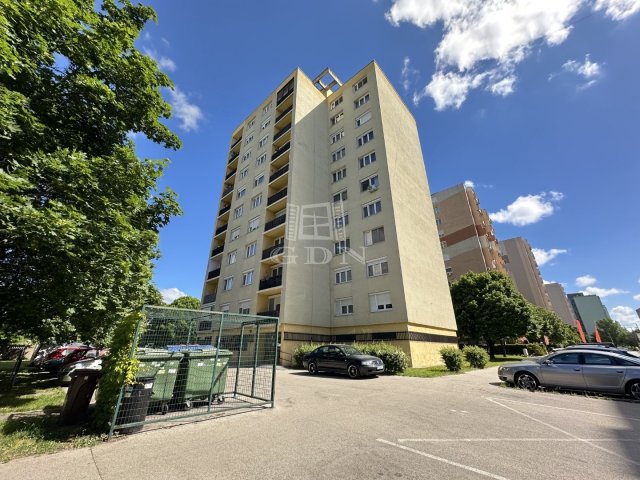 Eladó panellakás, Székesfehérvárott 44.9 M Ft, 2 szobás