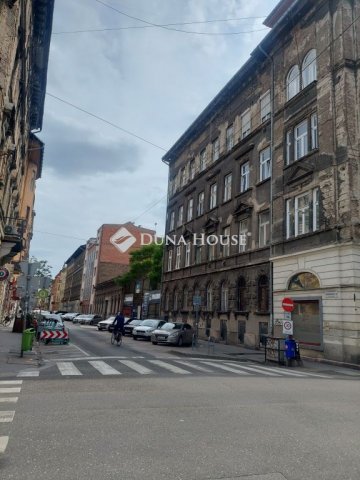 Eladó téglalakás, Budapesten, VI. kerületben 99 M Ft, 3 szobás