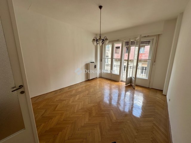 Kiadó téglalakás, albérlet, Budapesten, V. kerületben, 3 szobás