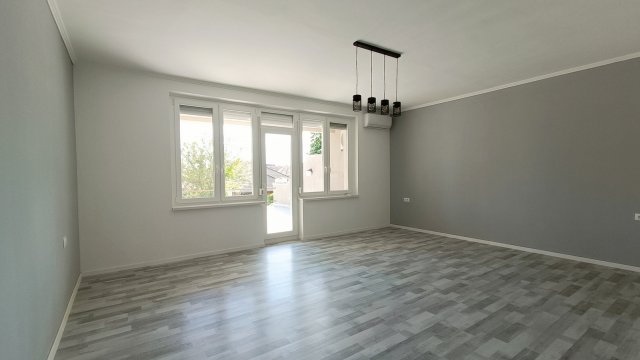 Eladó sorház, Kiskunmajsán 54.99 M Ft, 5 szobás
