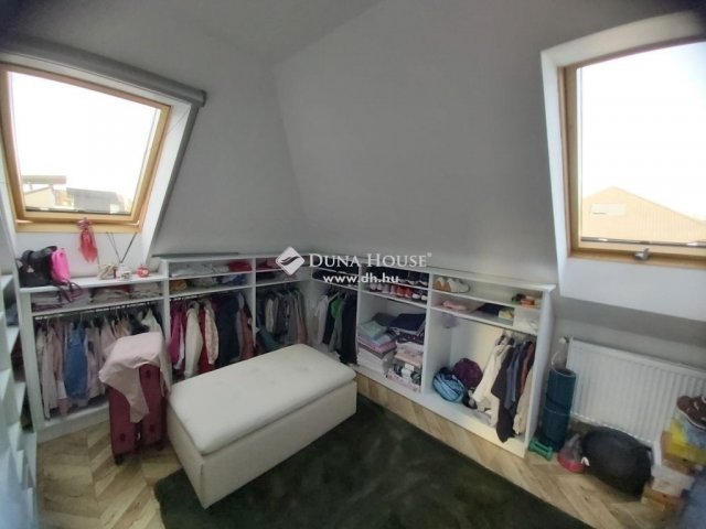 Eladó ikerház, Dunaharasztin 97 M Ft, 5 szobás