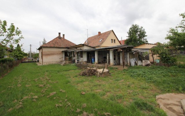 Eladó családi ház, Dombóváron 20.5 M Ft, 2 szobás