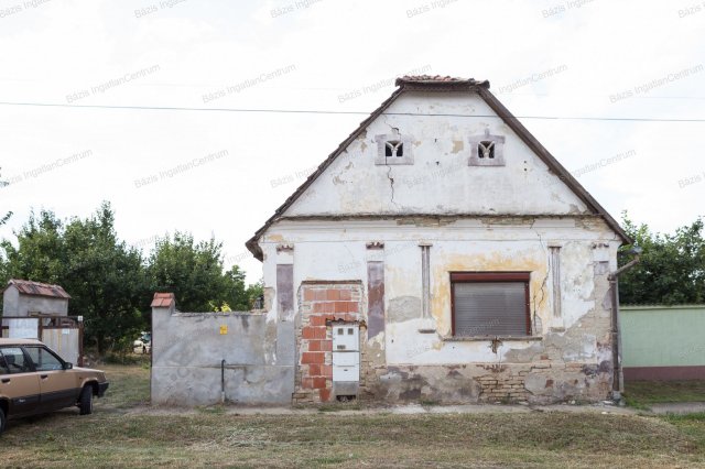 Eladó családi ház, Felsőszentivánon 5.5 M Ft, 3 szobás