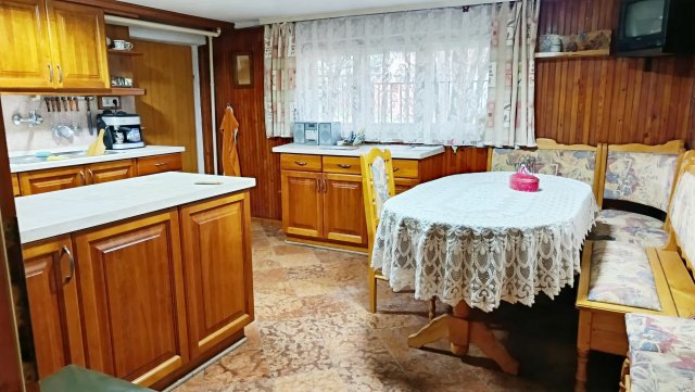 Eladó családi ház, Sárisápon 64 M Ft, 5+1 szobás