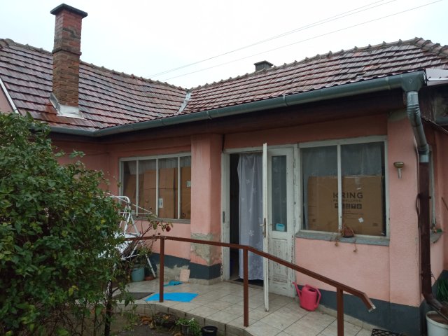 Eladó családi ház, Tárnokon, Ceglédi utcában 42 M Ft, 3 szobás