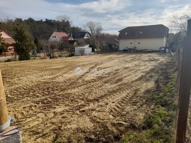 Eladó ikerház, Isaszegen 65 M Ft, 4 szobás / költözzbe.hu