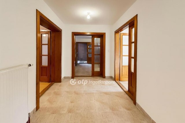 Eladó családi ház, Érden 229 M Ft, 6+3 szobás