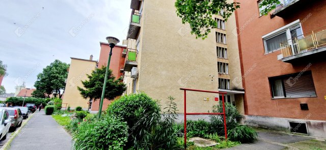 Eladó téglalakás, Miskolcon 27.4 M Ft, 2 szobás
