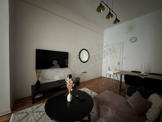 Kiadó téglalakás, albérlet, Budapesten, VII. kerületben