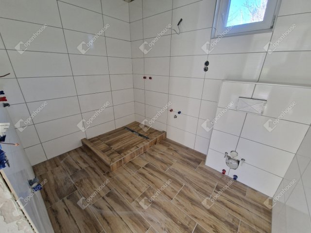 Eladó családi ház, Balatonszemesen 69.9 M Ft, 4 szobás