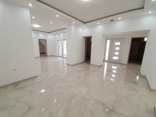 Eladó családi ház, Békéscsabán 82.9 M Ft, 4 szobás