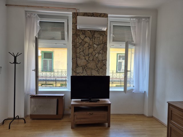 Kiadó téglalakás, albérlet, Budapesten, VIII. kerületben