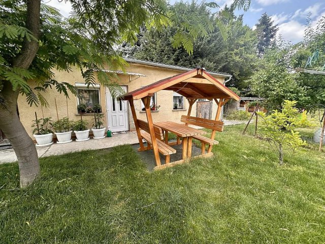Eladó családi ház, Budapesten, XV. kerületben 39.9 M Ft
