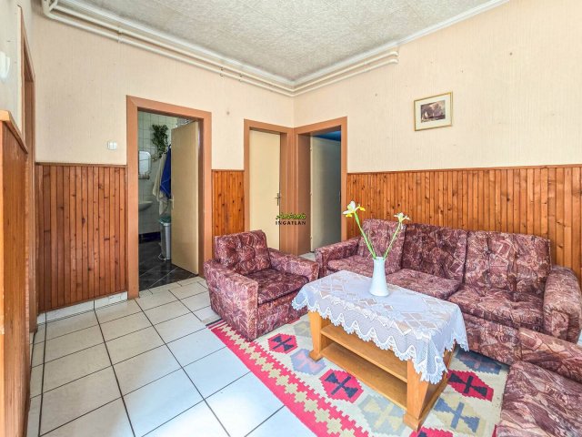 Eladó családi ház, Fertődön 64.9 M Ft, 4 szobás