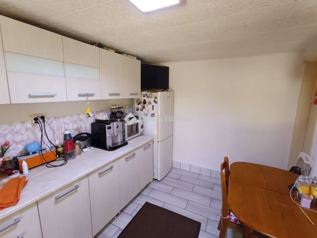 Eladó családi ház, Szentmártonkátán 31.99 M Ft, 2 szobás