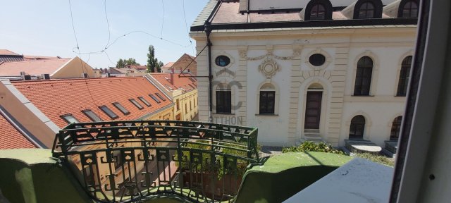 Kiadó téglalakás, albérlet, Pécsett 250 E Ft / hó, 3 szobás
