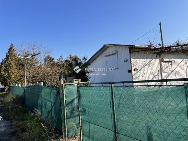 Eladó nyaraló, Cserkeszőlőn 7.9 M Ft / költözzbe.hu