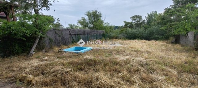 Eladó családi ház, Szigetszentmiklóson 57.5 M Ft, 3 szobás
