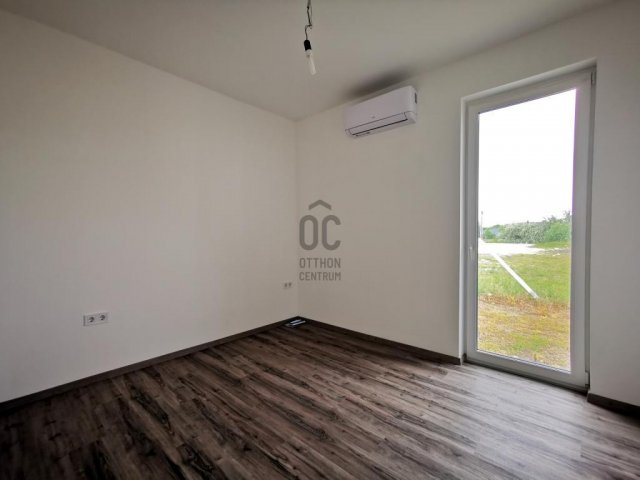 Eladó családi ház, Székesfehérvárott 98 M Ft, 4 szobás