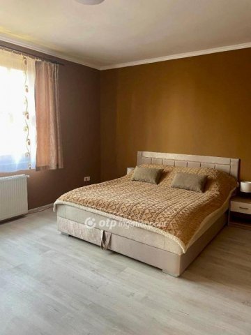 Eladó családi ház, Dánszentmiklóson 58 M Ft, 2+1 szobás