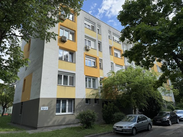 Eladó téglalakás, Budapesten, XVIII. kerületben 54.99 M Ft
