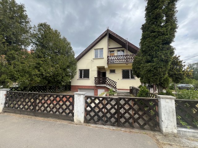 Eladó családi ház, Isaszegen 92.999 M Ft, 5+1 szobás