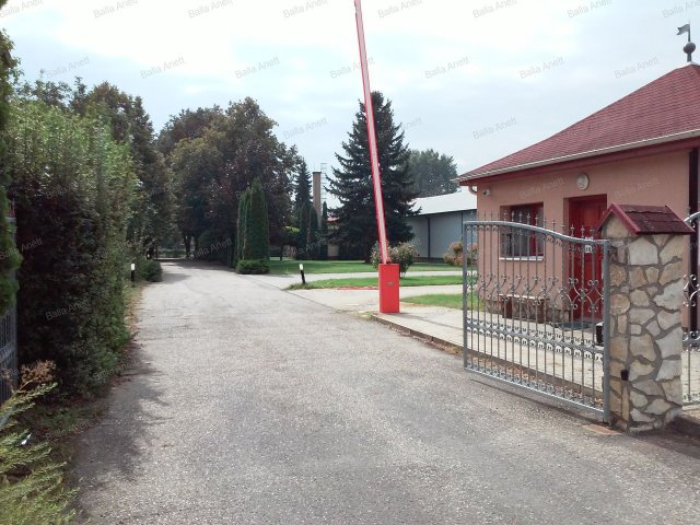 Eladó ipari ingatlan, Nyíregyházán 635 M Ft