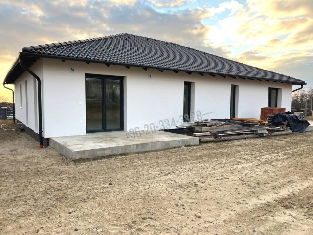 Eladó ikerház, Nagytarcsán 105 M Ft, 4 szobás