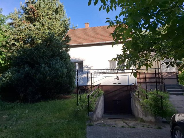 Eladó családi ház, Monorierdőn 37.8 M Ft, 2 szobás