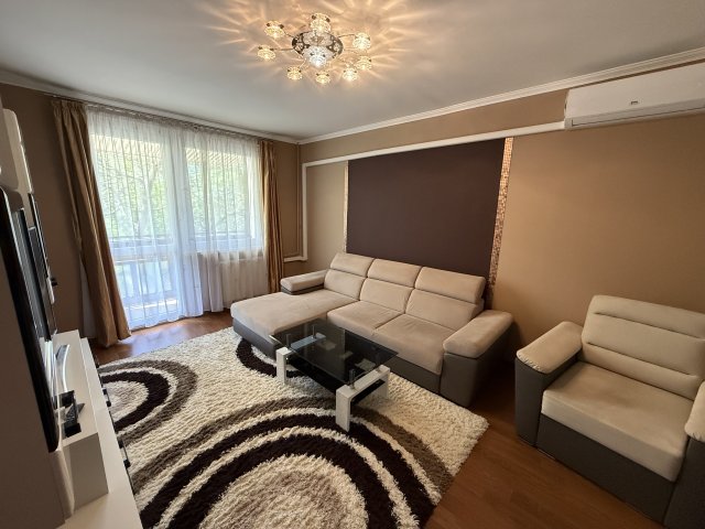 Kiadó panellakás, albérlet, Debrecenben 270 E Ft / hó