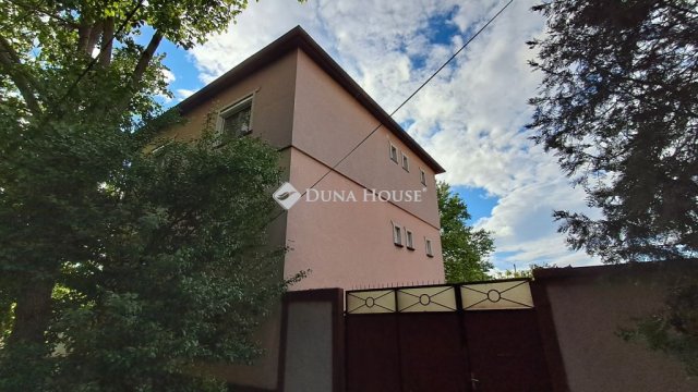 Eladó családi ház, Kecskeméten 69.9 M Ft, 6 szobás