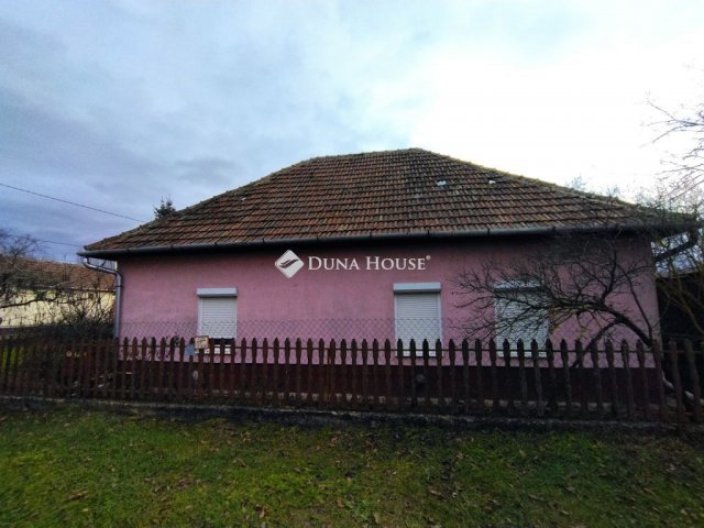 Eladó családi ház, Turán 31 M Ft, 2 szobás