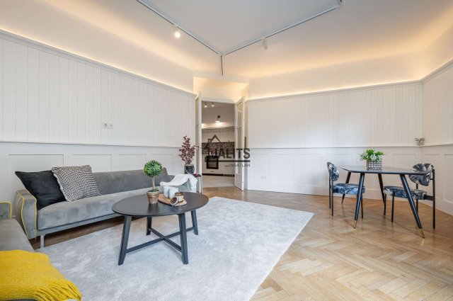 Kiadó téglalakás, albérlet, Budapesten, V. kerületben, 4 szobás
