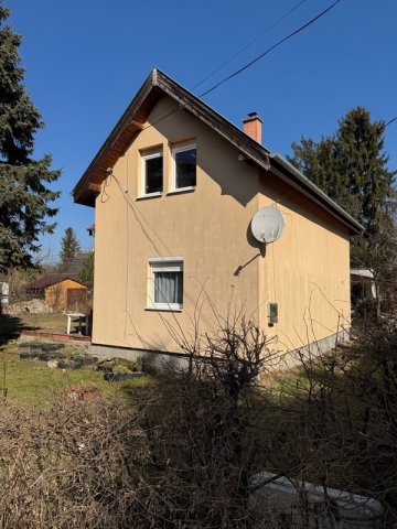 Eladó családi ház, Szigetmonostorban 65 M Ft, 4+1 szobás
