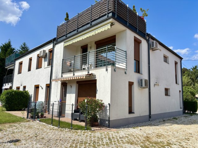 Eladó téglalakás, Balatonfüreden 115 M Ft, 1+3 szobás
